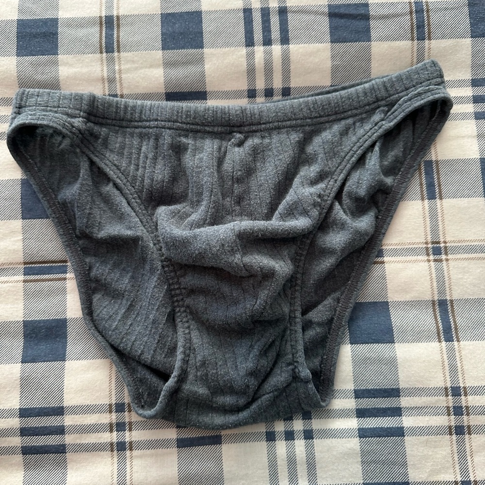 Men’s Vintage Stafford Gray Hi-Cut Ribbed Bikini Briefs.
